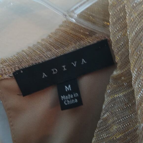 ADiva women's Size Medium gold matalec sleeveless blouse. Dressy - Picture 2 of 8
